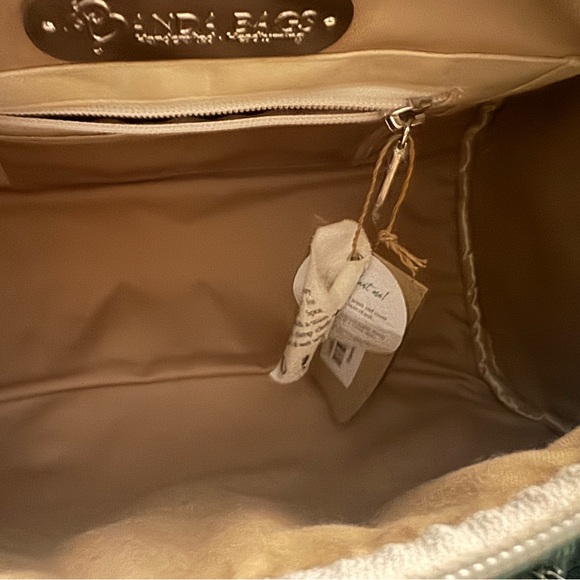 Elegant Teal and Cream Barrel Bag by Banda Bags NWT - Picture 2 of 2